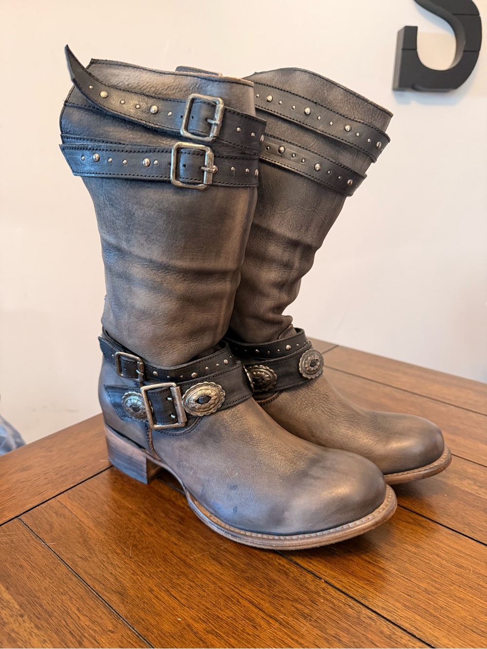 !!NEVER WORN!! freebird Distressed Gray Leather Mid-Calf Buckle Boots - Picture 1 of 5